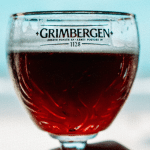 Tout savoir sur la bière Grimbergen : histoire, gamme et saveurs