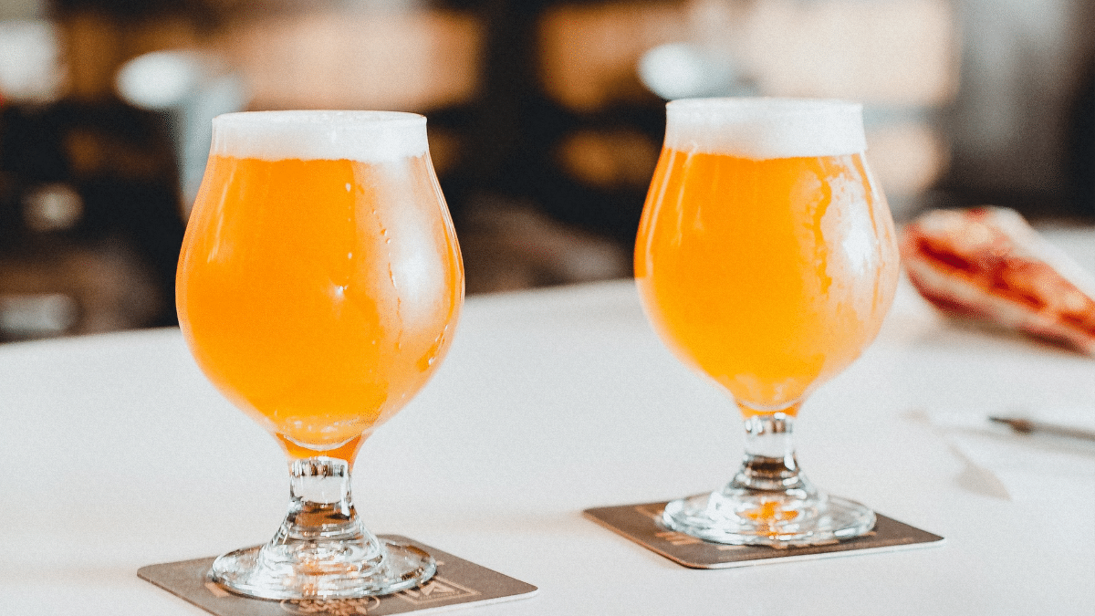 La bière IPA : Tout ce que vous devez savoir sur cette boisson houblonnée