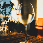 Chassagne-Montrachet : Le vin blanc prestigieux de Bourgogne