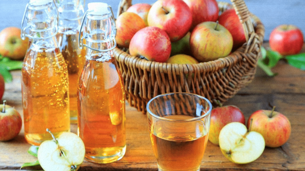 Le cidre doux : une boisson sucrée et savoureuse pour vos crêpes et desserts