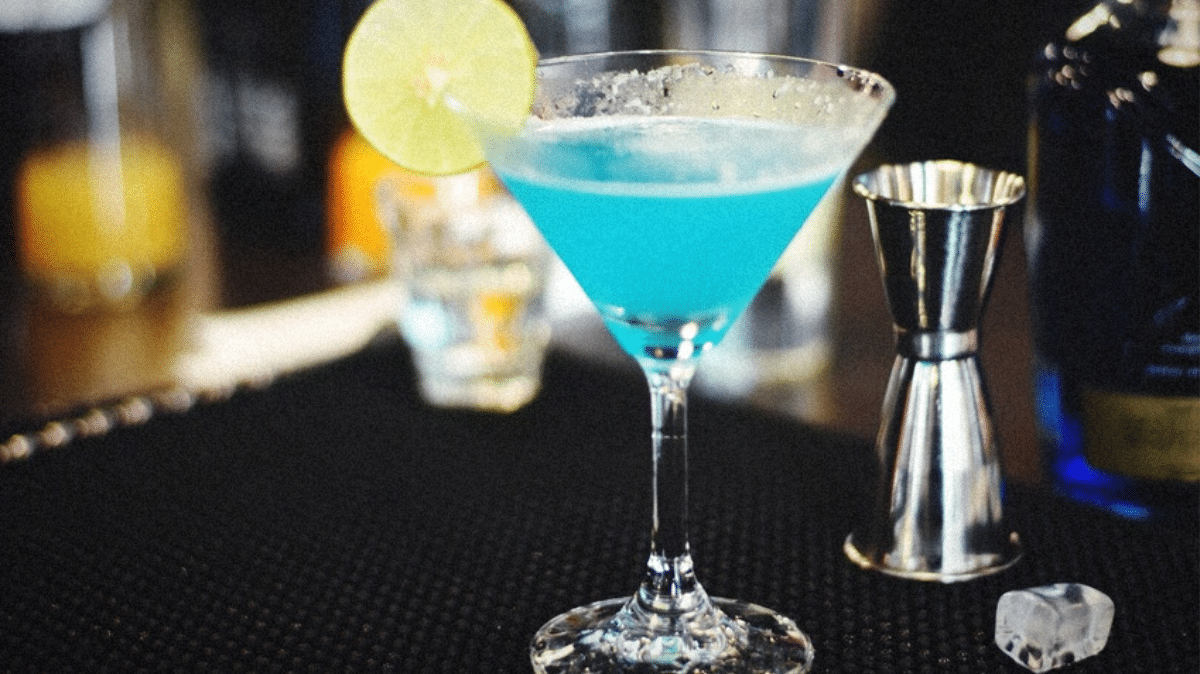 Le cocktail Blue Kamikaze : une explosion de saveurs