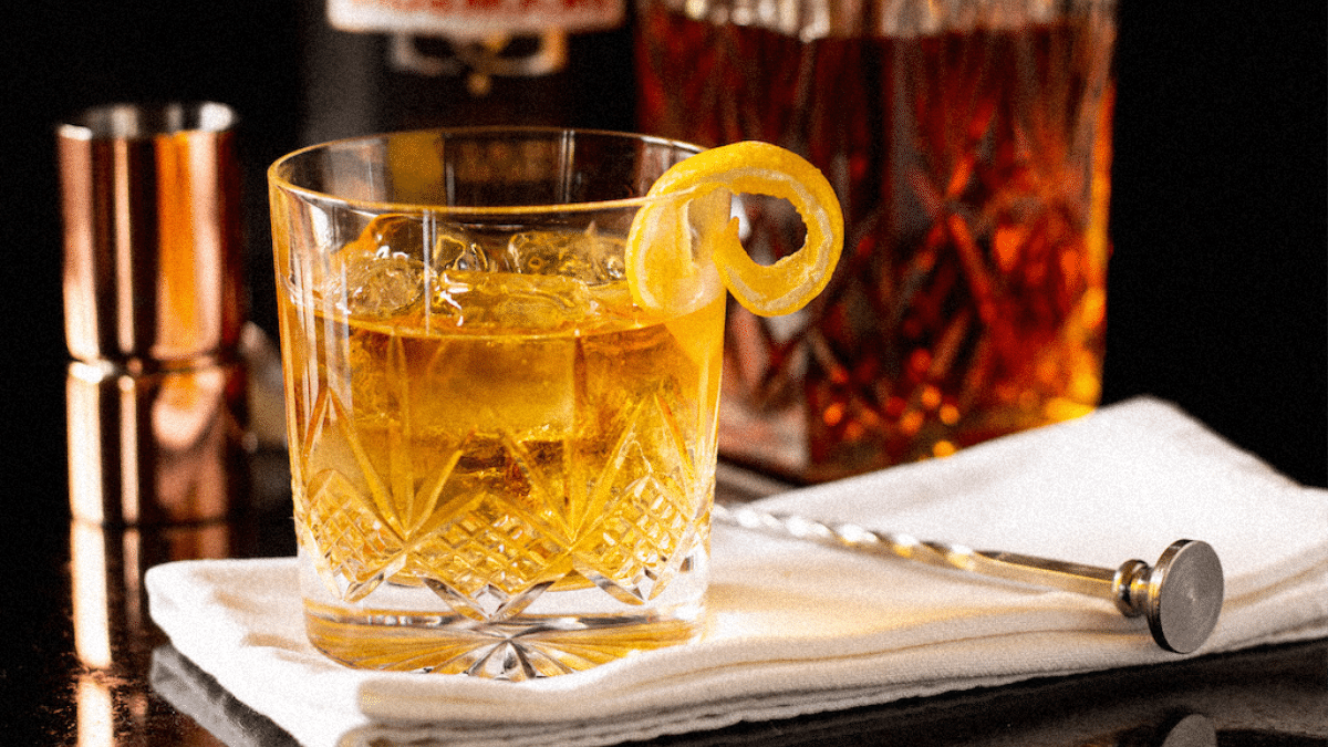 Le cocktail Rusty Nail : histoire et dégustation du classique écossais