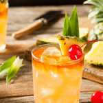 Les meilleures recettes de cocktails à base de jus d'ananas pour épater vos invités