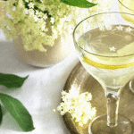 La liqueur de fleur de sureau : un élixir floral et raffiné