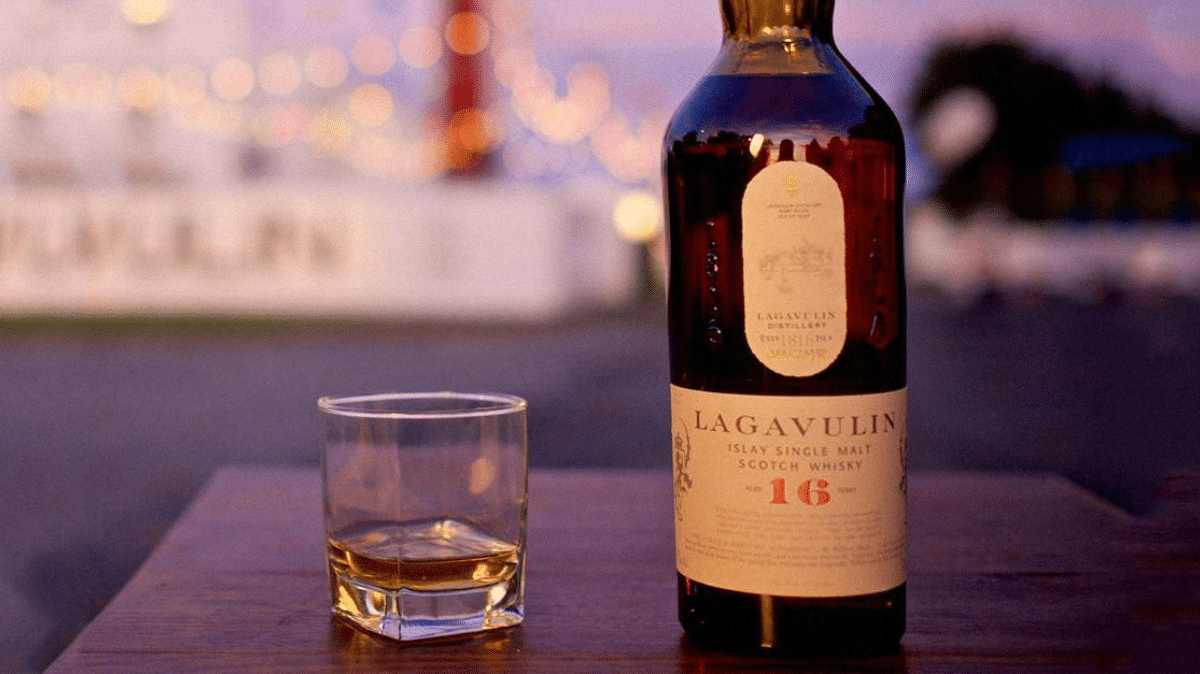 Le whisky Lagavulin 16 ans