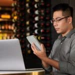 Bien gérer sa cave à vin grâce au digital