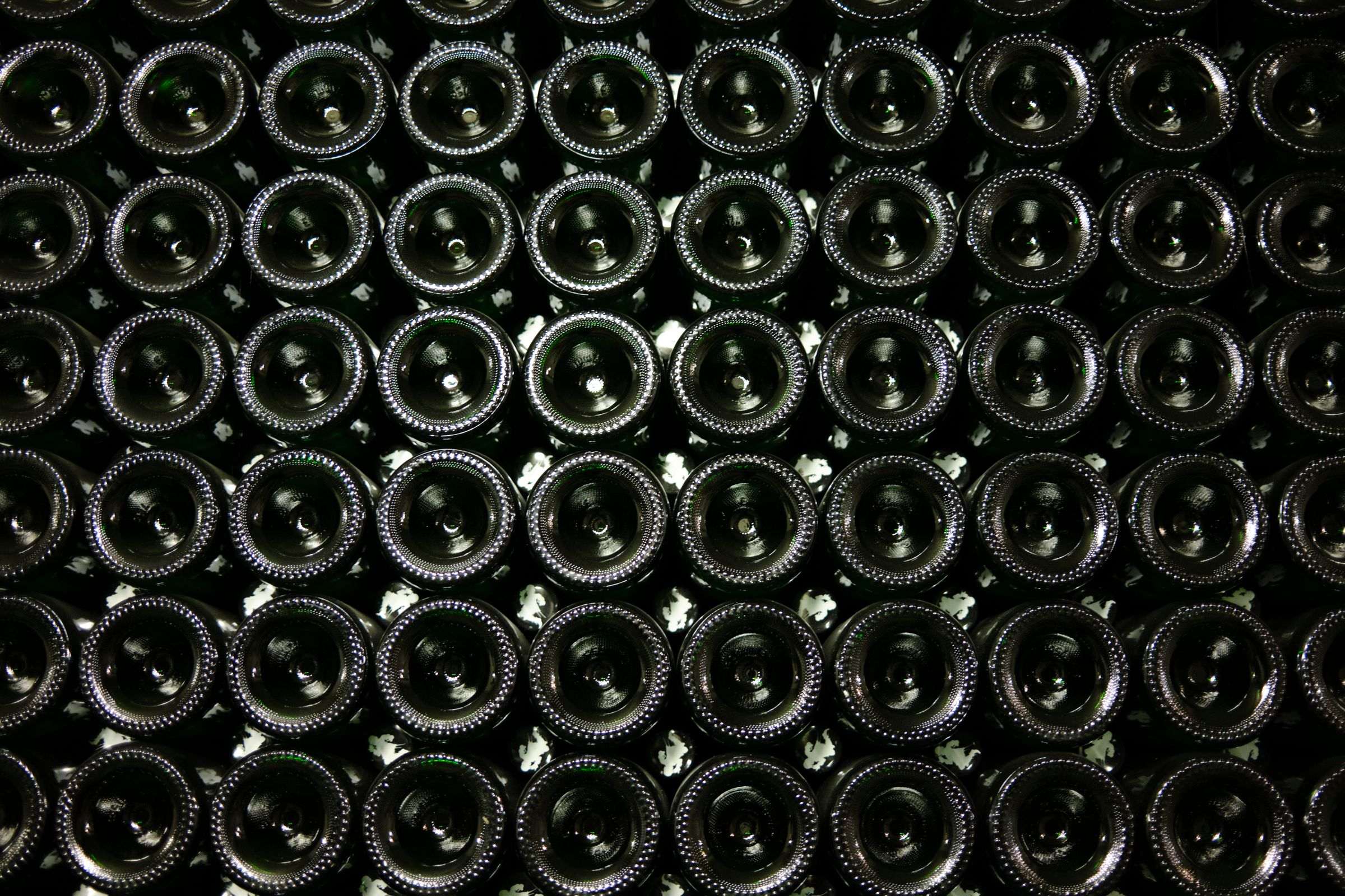 Cave à vin : Les bienfaits d’une cave de stockage pour vos bouteilles de vin